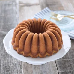 Molde de aluminio Elegant Party Bundt Nordic Ware
