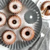 Molde dorado brilliance Bundtlette Nordic Ware