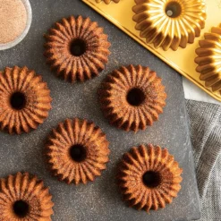 Molde dorado brilliance Bundtlette Nordic Ware