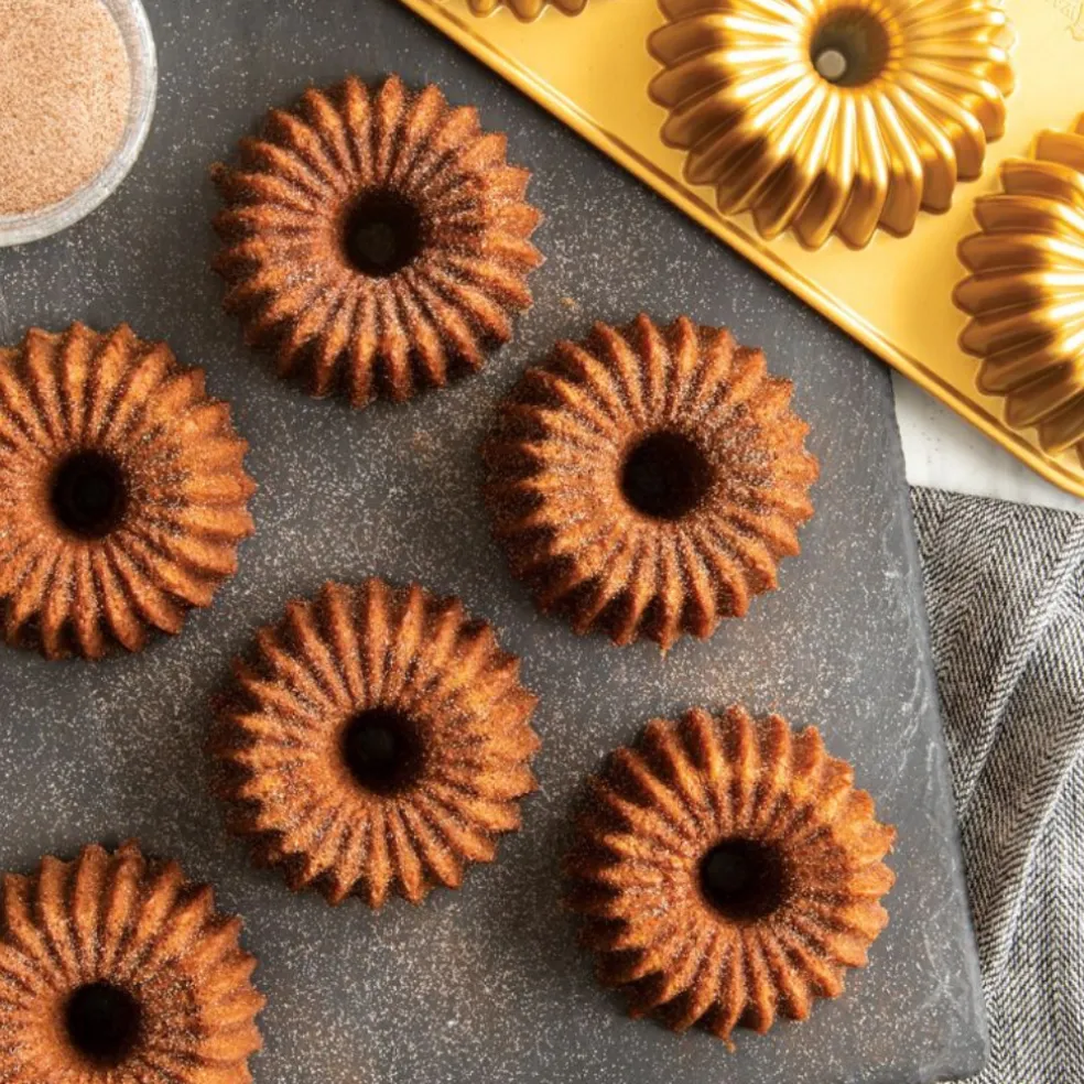 Molde dorado brilliance Bundtlette Nordic Ware