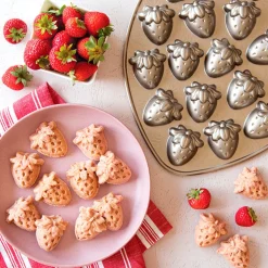Molde fresas Bitelets Nordic Ware