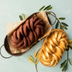 Molde Loaf Pan trenzado 75º Aniversario Nordic Ware