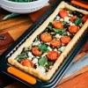 Molde rectangular antiadherente con base extraible Le Creuset
