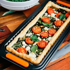 Molde rectangular antiadherente con base extraible Le Creuset