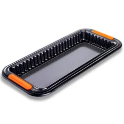 Molde rectangular antiadherente con base extraible Le Creuset