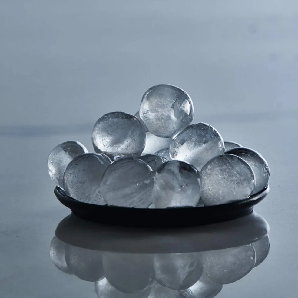 Moldes para cubitos de hielo redondos Ice Former de Lurch