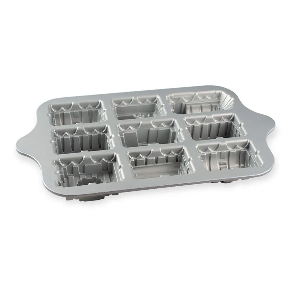 Molde Train Nordic Ware