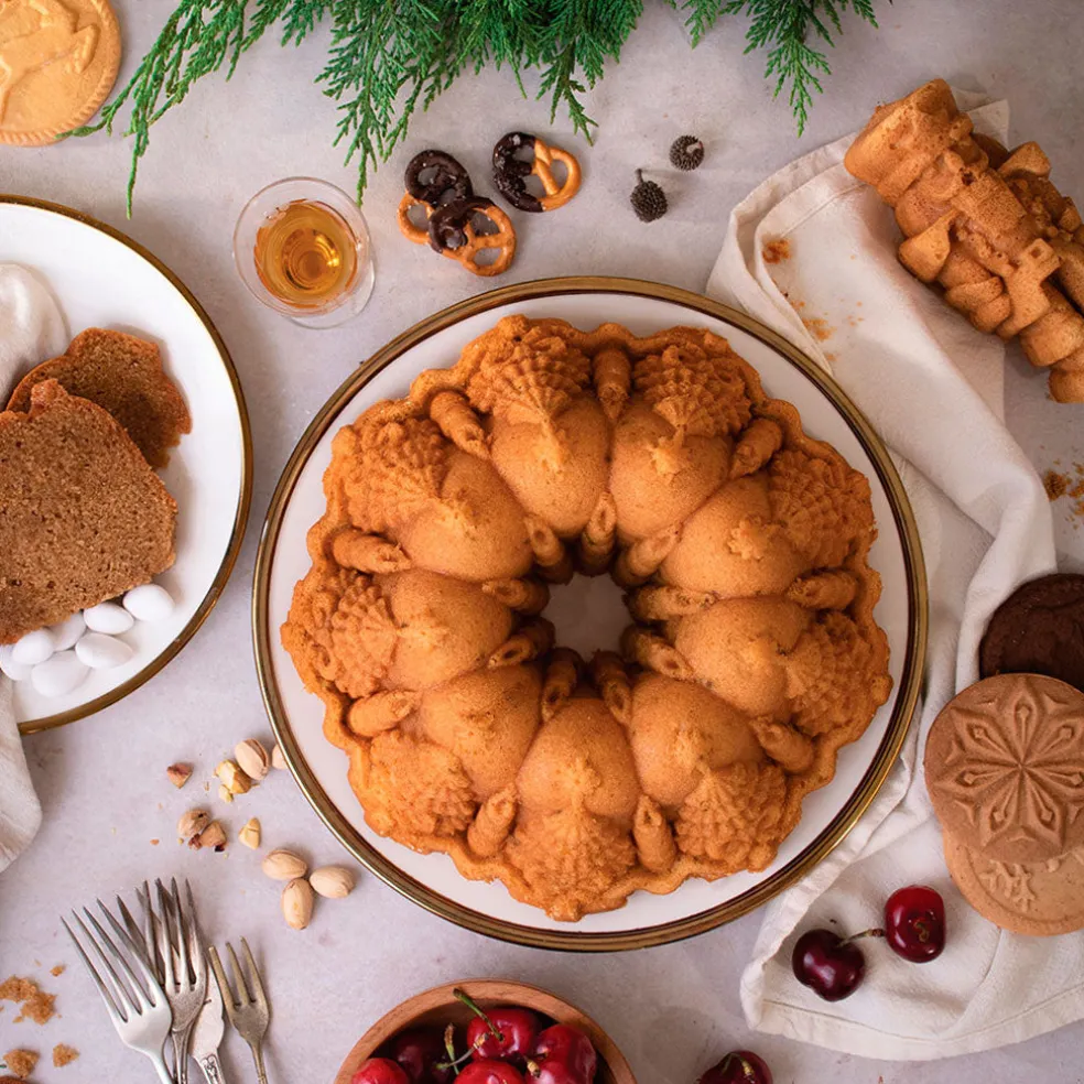 Molde Very Merry plateado Bundt Nordic Ware
