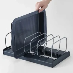Organizador de cocina para moldes, bandejas y sartenes DraweStore Joseph Joseph