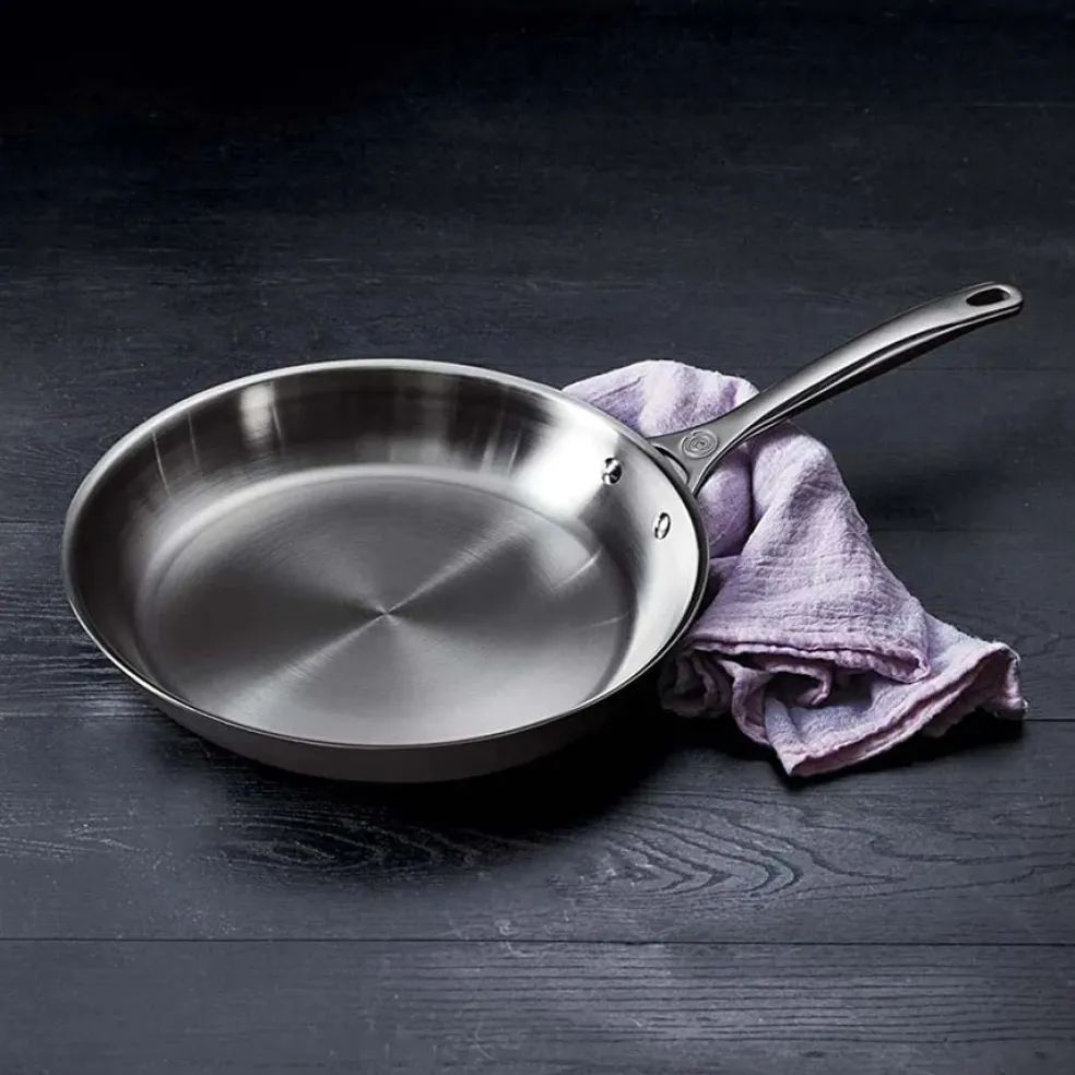 Pack sartén de hierro skillet y Sartén acero inoxidable Le Creuset