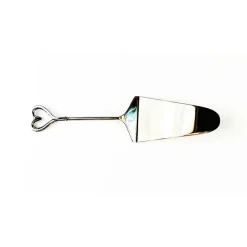 Pala para servir pasteles de inox con mango corazón Selbrae
