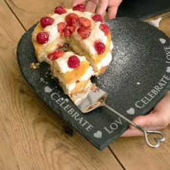 Pala para servir pasteles de inox con mango corazón Selbrae