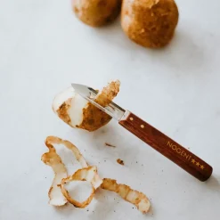Pelador con mango de madera Nogent