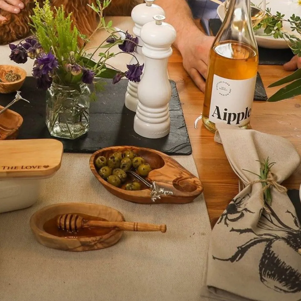 Plato para aceitunas de madera de olivo Selbrae