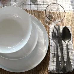 Platos de porcelana Bianca de Olsson & Jensen