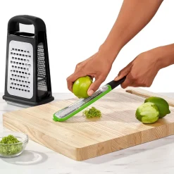 Rallador de 3 caras y zester extraíble OXO