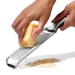 Rallador de cocina tipo Zester Steel™ OXO