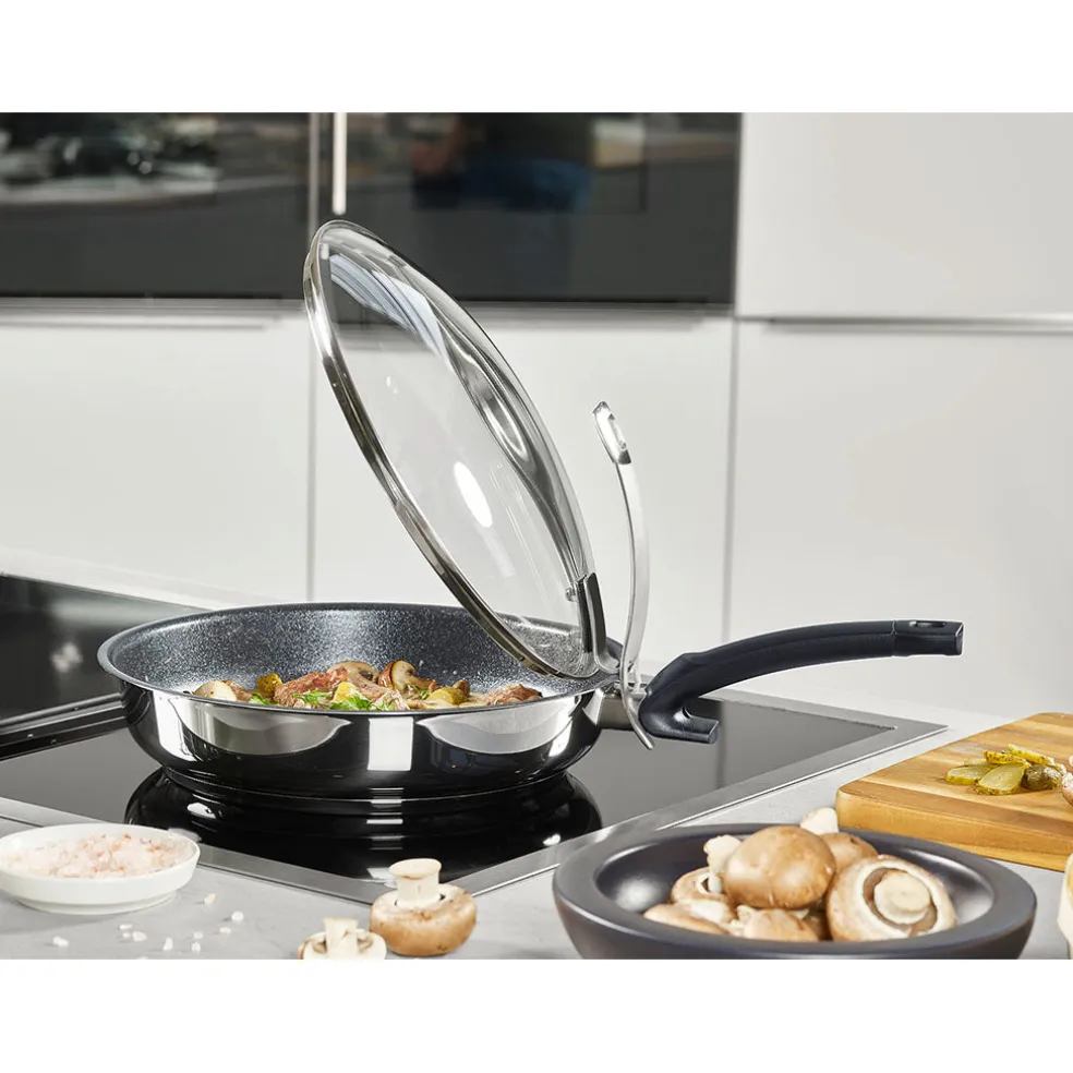 Sartén antiadherente con exterior inox Adamant® Premium Fissler