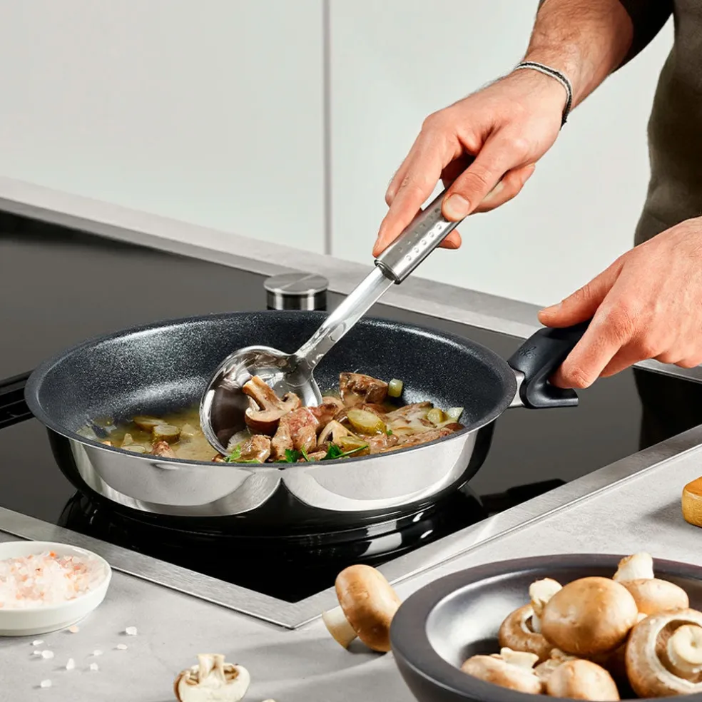 Sartén antiadherente con exterior inox Adamant® Premium Fissler