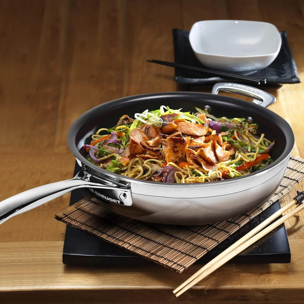 Sartén antiadherente Tri-Capa con exterior inox Premium PRO Le Creuset