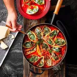 Sartén de hierro con mango de madera Le Creuset