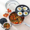 Sauté inox con accesorio para huevos poché de Le Creuset
