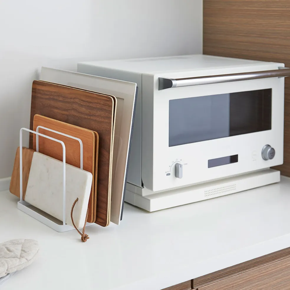 Soporte organizador para tablas y bandejas Yamazaki