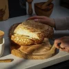 Tabla para cortar de madera de olivo con ranura para jugos Selbrae