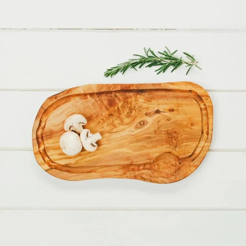 Tabla para cortar de madera de olivo con ranura para jugos Selbrae