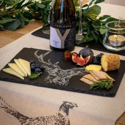 Tabla para quesos y aperitivos de pizarra Selbrae
