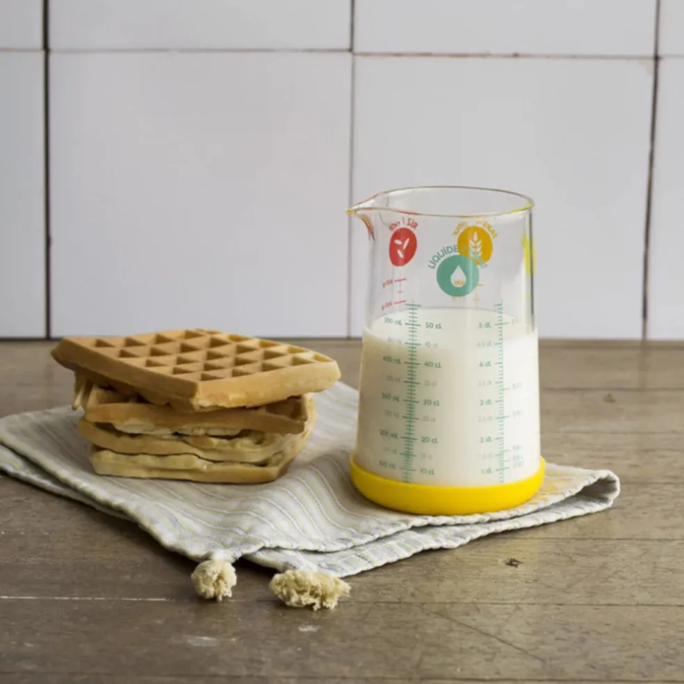 Vaso medidor 500 ml de Pebbly